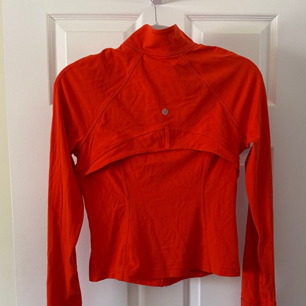 Lululemon 3-part set! Orangey-red. Sports bra, jacket, running shorts - Picture 4 of 9